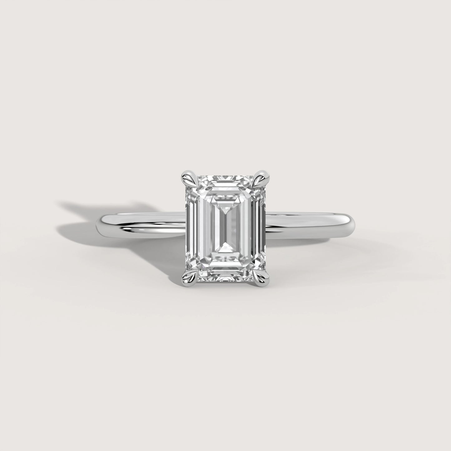 Emma - Emerald Solitär Pavé Ring