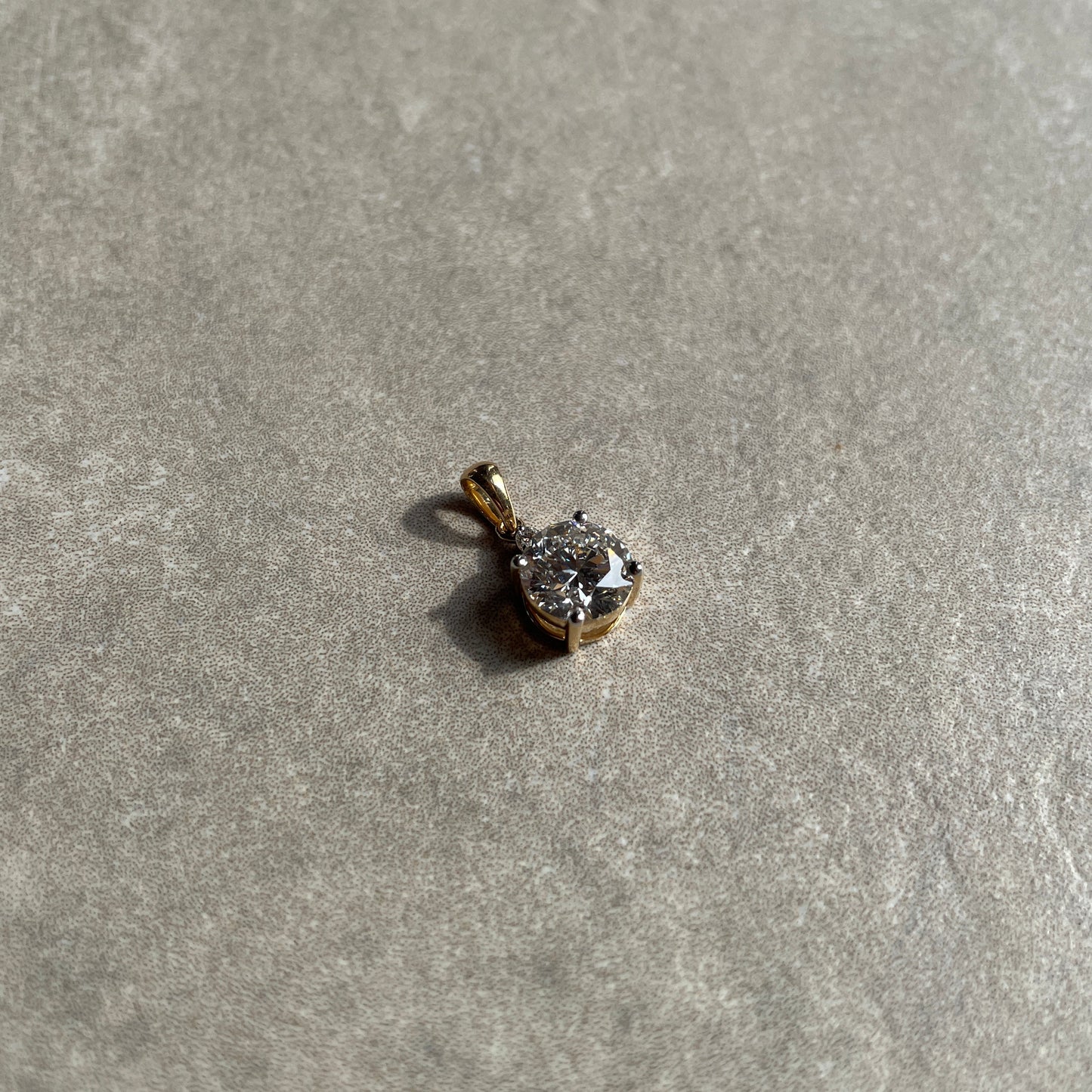 Ana Diamant Anhänger | 18K Gelbgold (sofort lieferbar)