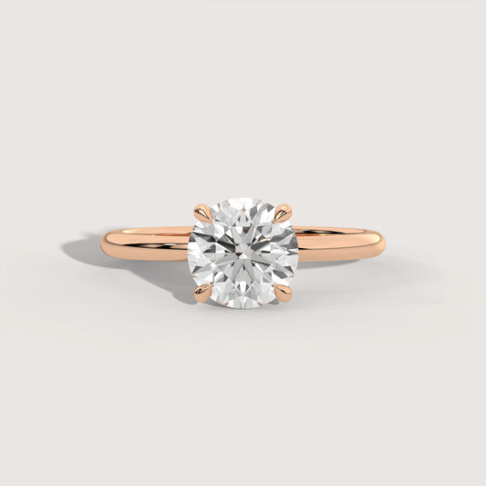 Runder Solitär Diamantring zur Verlobung in 18K Rosegold mit 0.5 Karat Round Cut Diamant - exklusive Designs mit funkelnden Lab Grown Diamanten von KLUNQER