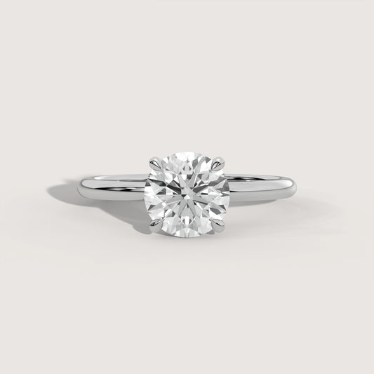 18K Weißgold Verlobungsring mit 0.5 Karat Diamant in Round Cut - hochwertige Diamantringe von KLUNQER